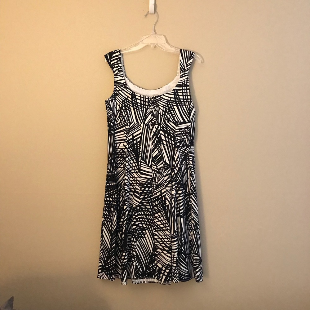Here’s a dress...perfect for Spring!!